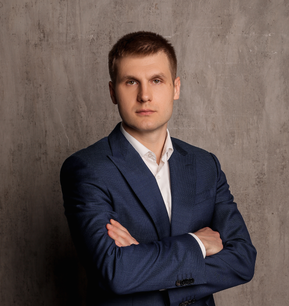 Максим Витальевич